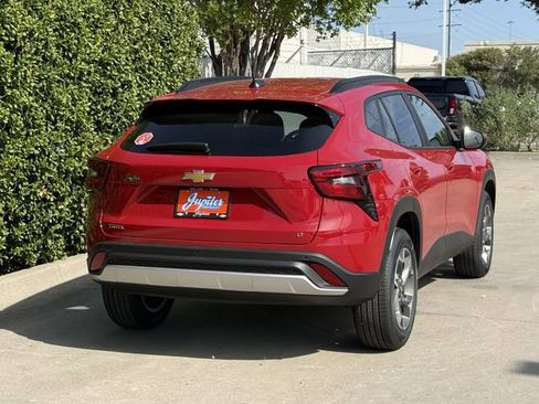 New 2026 Chevrolet Trax LT image 4