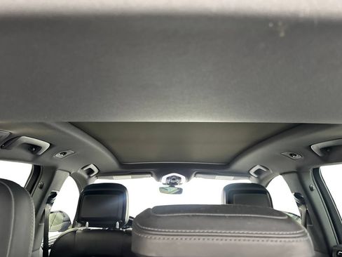 Used 2019 Porsche Macan AWD/4WD image 71