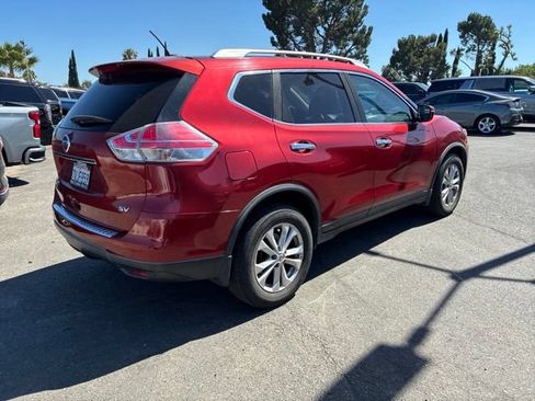 Used 2016 Nissan Rogue SV FWD image 3