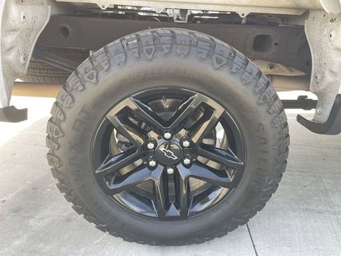 Used 2021 Chevrolet Silverado 1500 Custom Trail Boss image 31