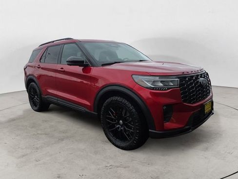 Used 2025 Ford Explorer ST image 7