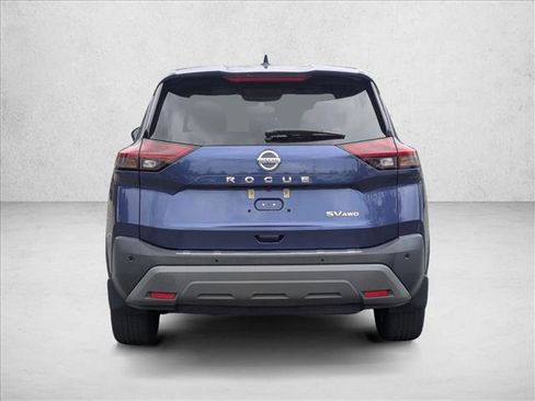 Used 2021 Nissan Rogue SV image 12