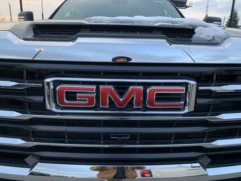 New 2026 GMC Sierra 2500 SLE w/ SLE Value Package; image 10
