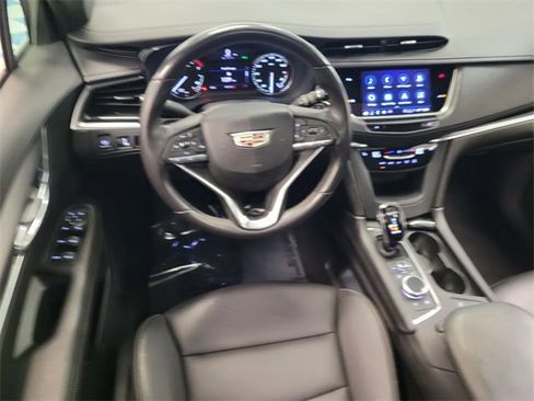 Used 2023 Cadillac XT6 Luxury image 13