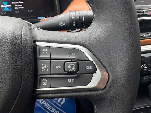 Certified 2025 Jeep Compass Limited w/ Elite Group AWD/4WD image 16