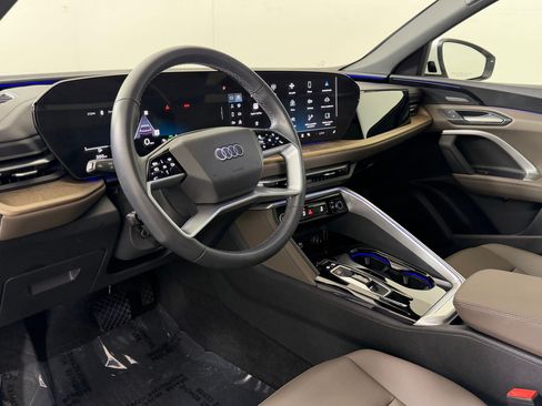 Used 2025 Audi Q5 Premium AWD/4WD image 4