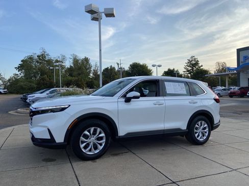 Used 2023 Honda CR-V LX image 6