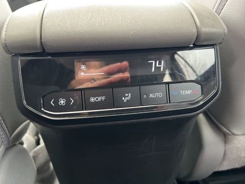 Used 2021 Toyota Highlander Limited image 35