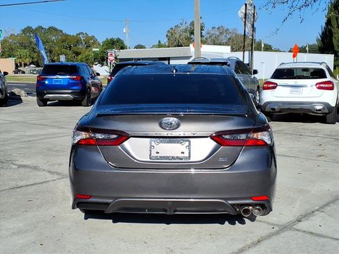 Used 2024 Toyota Camry SE image 7