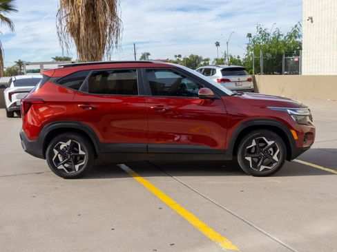 Used 2025 Kia Seltos S FWD image 3
