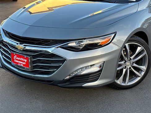 Used 2023 Chevrolet Malibu LT image 3