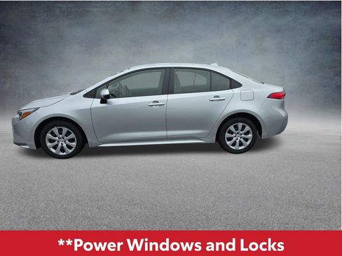 Used 2026 Toyota Corolla LE FWD image 12
