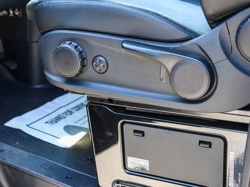 Used 2024 Mercedes-Benz Sprinter 2500 image 20
