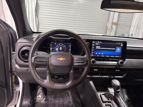 Used 2023 Chevrolet Colorado W/T RWD image 17