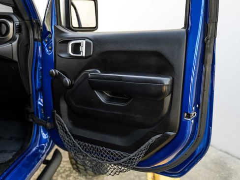 Used 2020 Jeep Wrangler Sport image 33