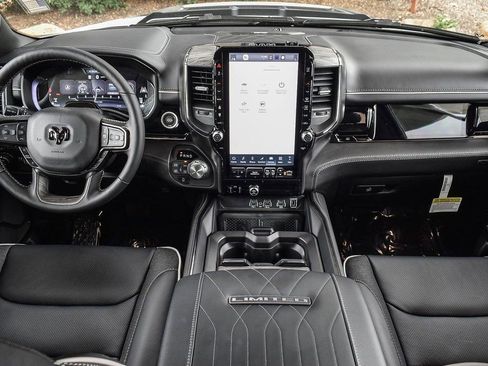 New 2025 RAM 1500 Limited image 12