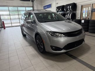 Used 2018 Chrysler Pacifica Limited w/ Advanced Safetytec Group FWD video 1