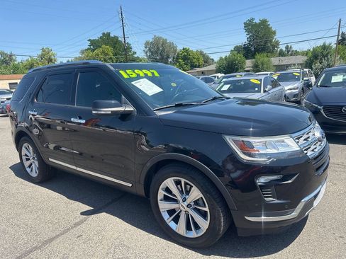 Used 2019 Ford Explorer Limited w/ Class III Trailer Tow Package FWD image 5