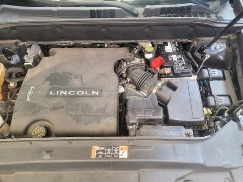 Used 2017 Lincoln MKX Reserve FWD image 30