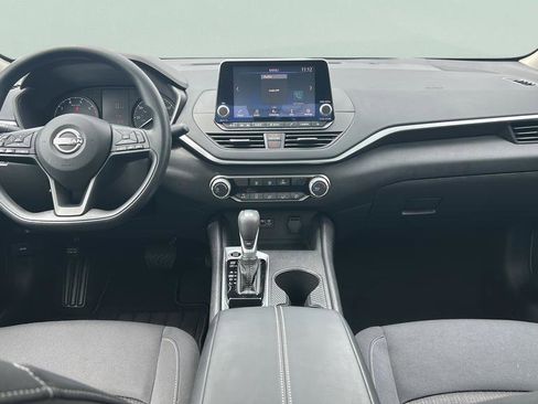 Used 2025 Nissan Altima 2.5 S FWD image 15