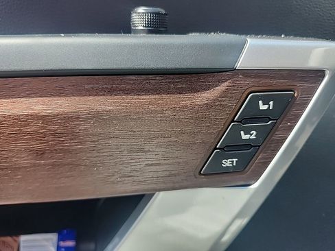 Used 2025 Toyota Sequoia Capstone image 7