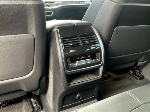 Used 2024 BMW X6 xDrive40i w/ Premium Package image 34