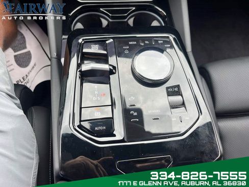 Used 2024 BMW 530i w/ Premium Package image 22