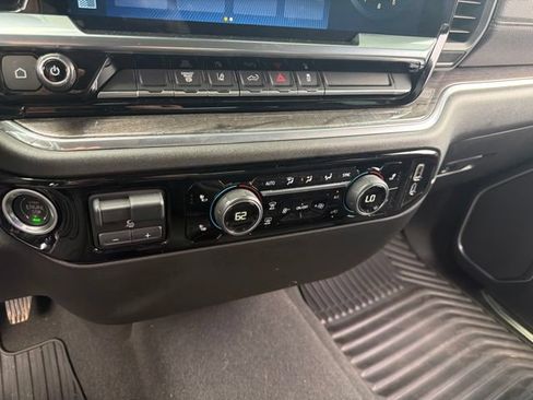 Used 2024 Chevrolet Silverado 2500 LTZ AWD/4WD image 6