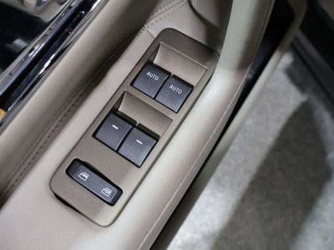 Used 2013 Lincoln MKX FWD image 15