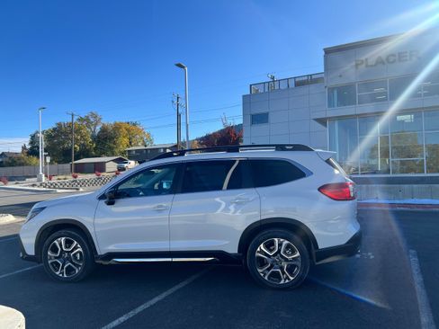 New 2025 Subaru Ascent Limited w/ Popular Package #2 image 2