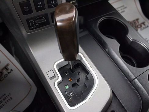 Used 2016 Toyota Sequoia Platinum image 22