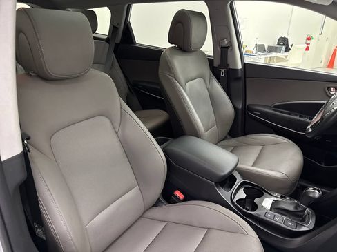 Used 2019 Hyundai Santa Fe XL AWD/4WD image 25