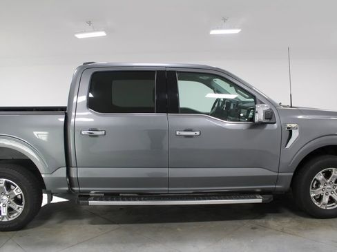 Used 2023 Ford F150 Lariat image 11