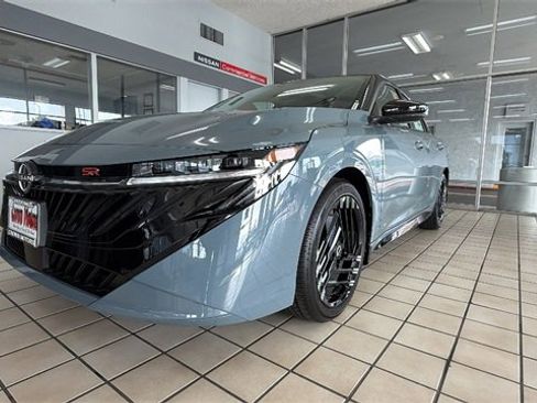 New 2026 Nissan Sentra SR image 9