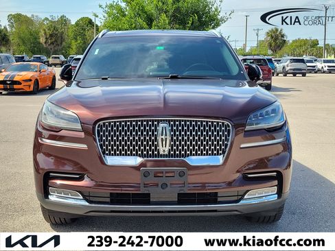 Used 2020 Lincoln Aviator Reserve w/ Elements Package Plus image 2