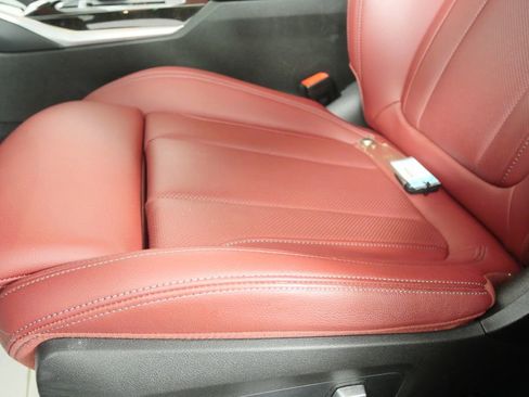 Used 2023 BMW 330i Sedan w/ Convenience Package RWD image 9