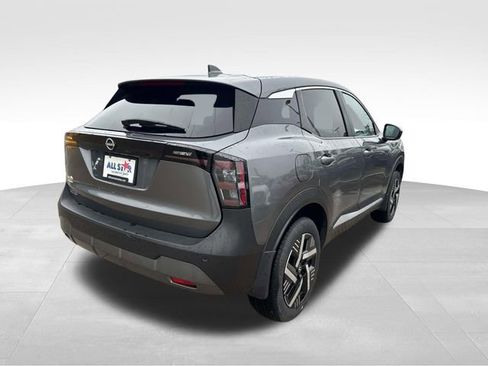 Used 2025 Nissan Kicks SV w/ Charging Package image 10