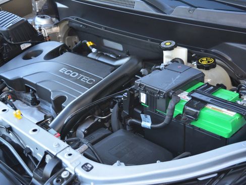 Used 2020 Chevrolet Equinox LT image 31