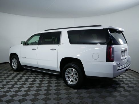 Used 2017 GMC Yukon XL SLT image 5