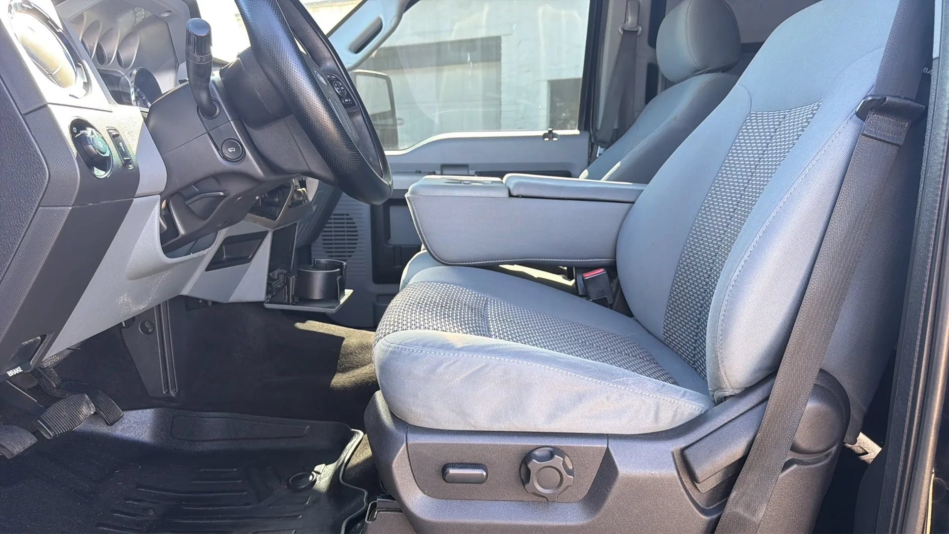 Used 2016 Ford F250 XLT w/ XLT Value Package AWD/4WD image 8