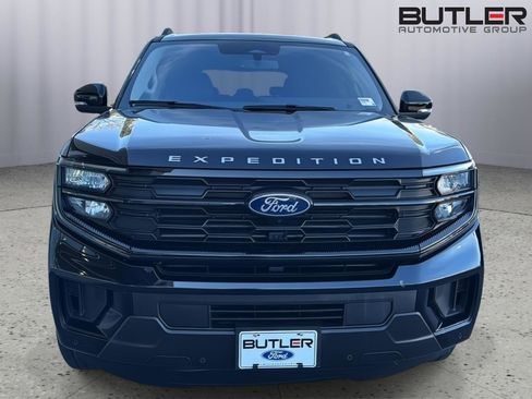 Certified 2025 Ford Expedition Active image 7