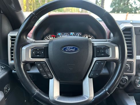 Used 2019 Ford F150 Platinum w/ Equipment Group 701A Luxury image 25