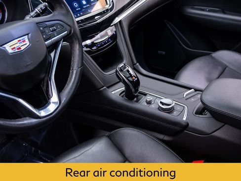 Used 2023 Cadillac XT6 Premium Luxury AWD/4WD image 10