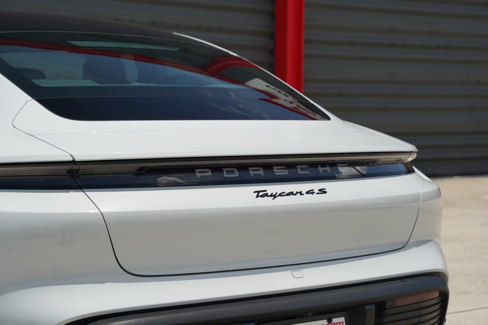 Used 2022 Porsche Taycan 4S AWD/4WD image 15