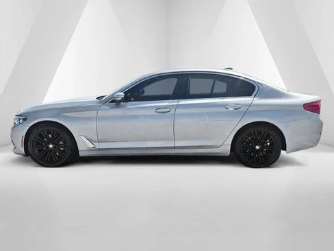Used 2019 BMW 530i xDrive w/ Convenience Package AWD/4WD image 4