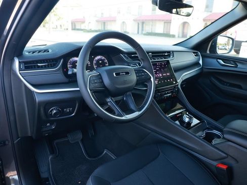 New 2026 Jeep Grand Cherokee Laredo RWD image 11