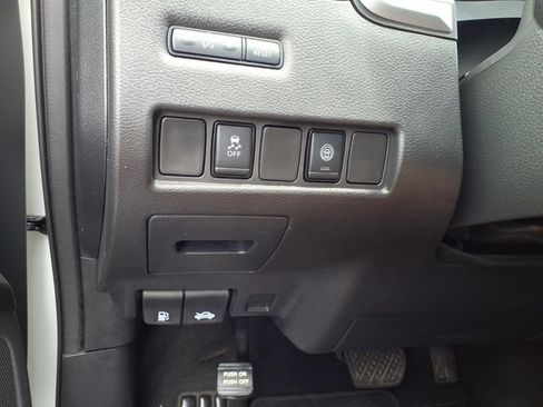Used 2024 Nissan Murano SV AWD/4WD image 11