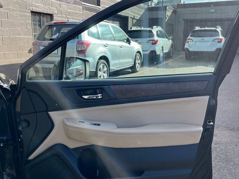 Used 2016 Subaru Outback 2.5i Limited image 11