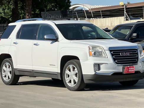 Used 2017 GMC Terrain SLT w/ Open Road Package FWD image 10