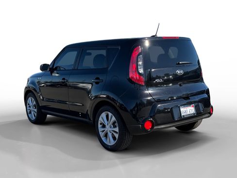 Used 2016 Kia Soul + image 3